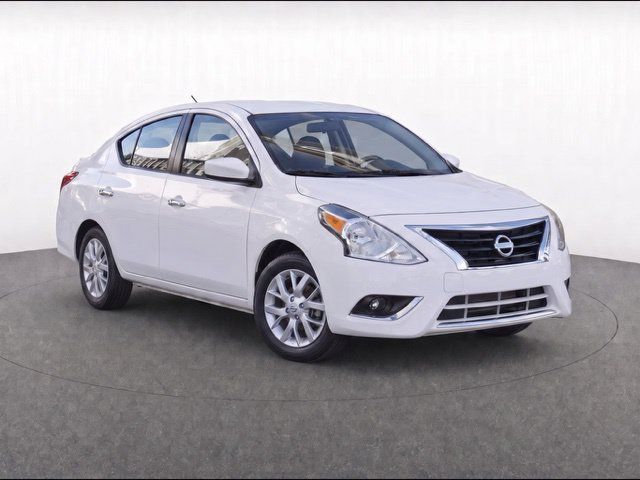 Used 2018 Nissan Versa SV w/ SV Special Edition Package FWD image 1