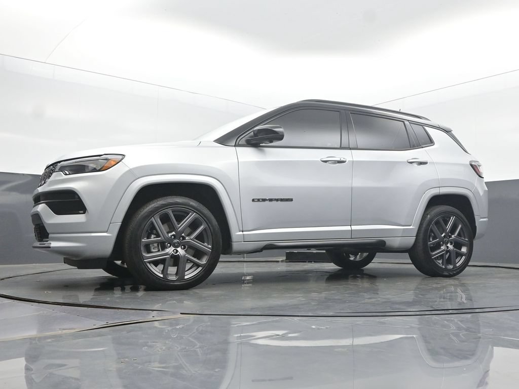 Used 2025 Jeep Compass Limited w/ Driver Assist Group I AWD/4WD image 51