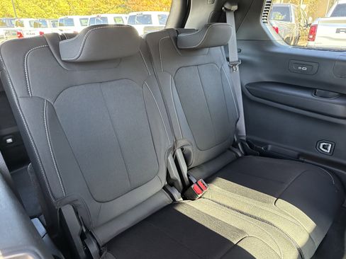 New 2025 Jeep Grand Cherokee L Laredo w/ Luxury Tech Group I image 23