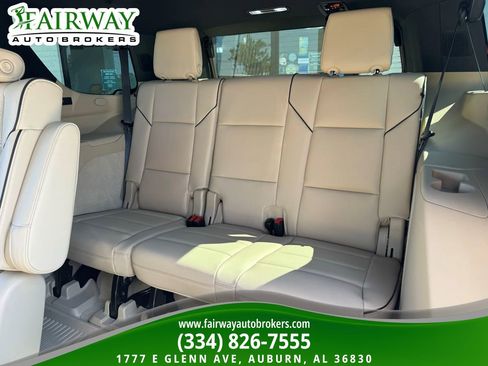 Used 2024 Cadillac Escalade Premium Luxury w/ Performance Package AWD/4WD image 14
