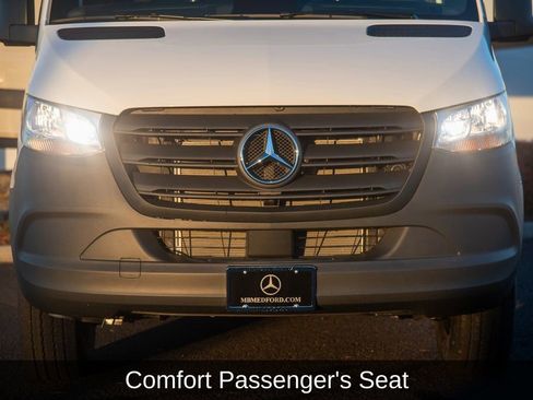 Used 2025 Mercedes-Benz Sprinter 2500 image 15