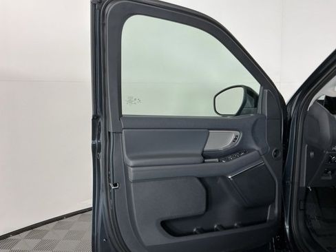 New 2025 Ford Expedition Max Active image 13