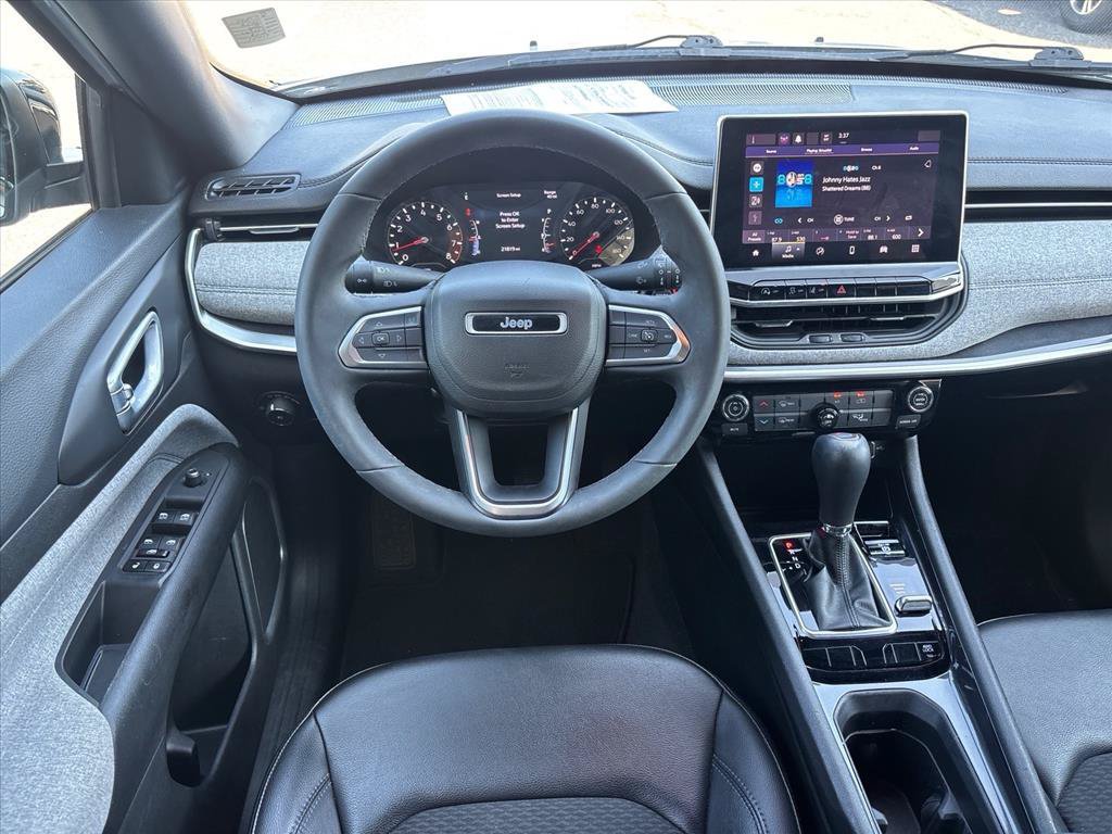 Used 2023 Jeep Compass Latitude AWD/4WD image 13