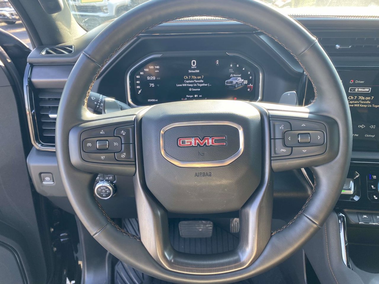 Used 2026 GMC Sierra 1500 AT4 w/ Technology Package AWD/4WD image 30