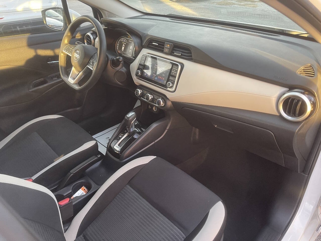 Used 2021 Nissan Versa SV FWD image 22