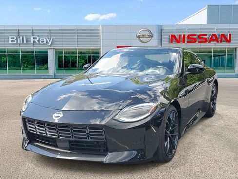 Certified 2024 Nissan Z Performance w/ Floor Mat Package RWD image 2