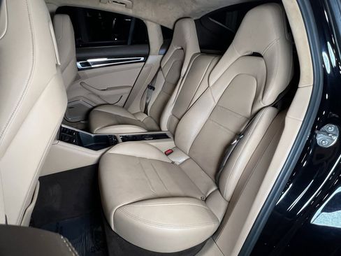 Used 2020 Porsche Panamera Turbo image 16