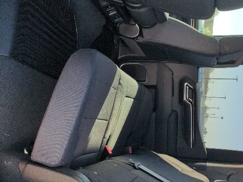 New 2026 GMC Sierra 1500 SLE image 6