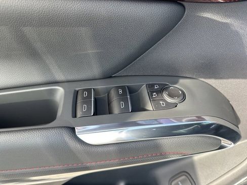 New 2026 Chevrolet Traverse RS image 9