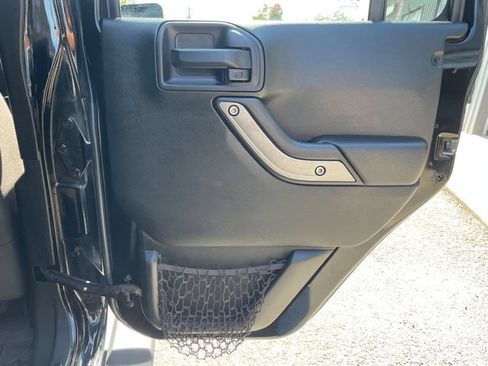 Used 2017 Jeep Wrangler Unlimited Sport w/ Quick Order Package 24S AWD/4WD image 13
