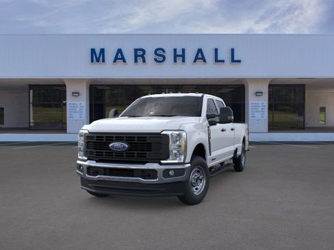 New 2026 Ford F250 XL w/ FX4 Off-Road Package image 2