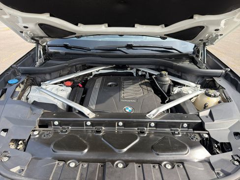 Used 2019 BMW X5 xDrive40i w/ Premium Package 2 AWD/4WD image 10