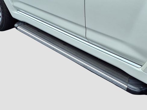 Used 2023 Toyota 4Runner Limited image 10