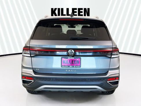New 2026 Volkswagen Taos SE image 6