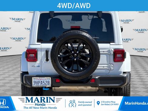Used 2024 Jeep Wrangler Unlimited Sahara AWD/4WD image 4