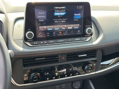 Certified 2025 Nissan Rogue SV AWD/4WD image 16