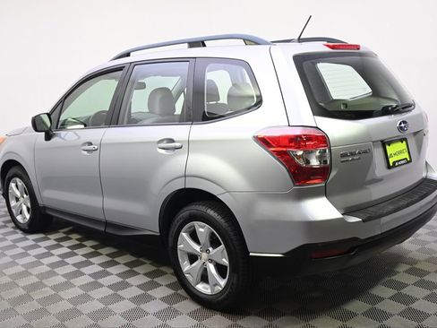 Used 2015 Subaru Forester 2.5i w/ Alloy Wheel Package AWD/4WD image 3