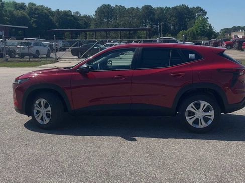 New 2026 Chevrolet Trax LS FWD image 4
