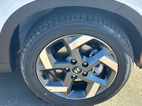 New 2026 Hyundai Venue SEL FWD image 13
