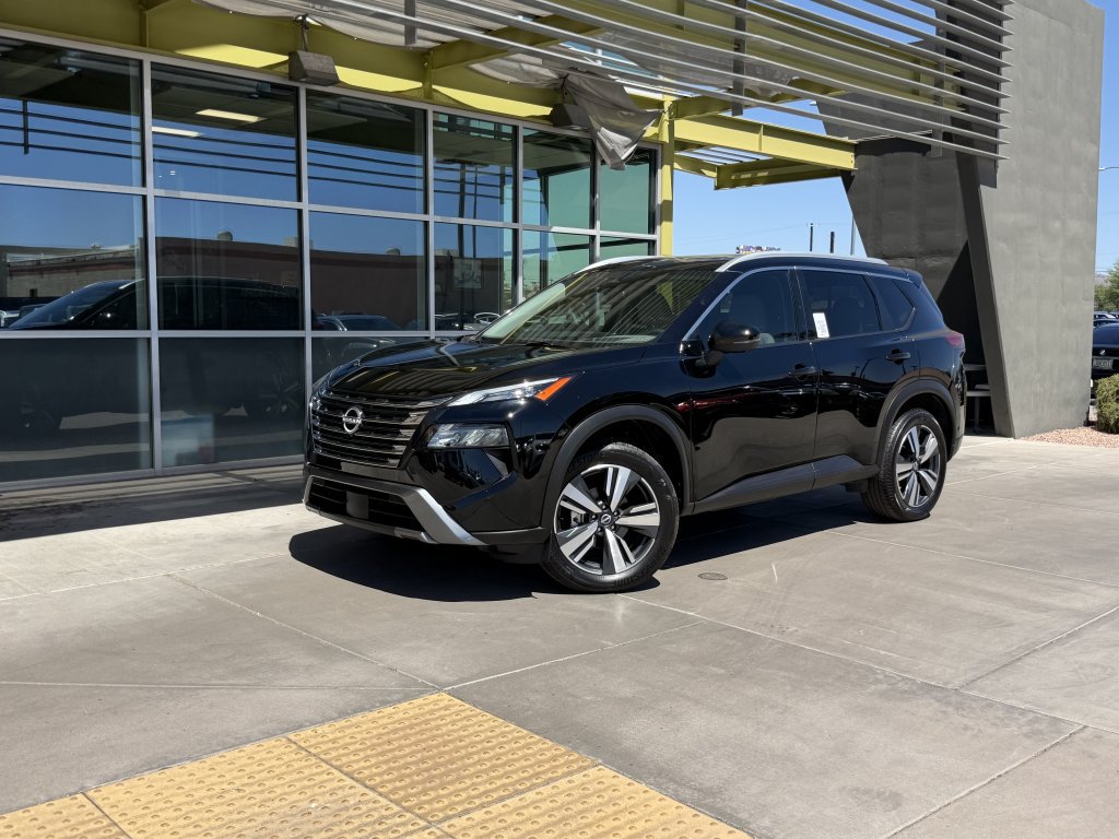 Used 2025 Nissan Rogue SL w/ SL Premium Package AWD/4WD image 1