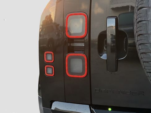 New 2026 Land Rover Defender 110 S AWD/4WD image 10