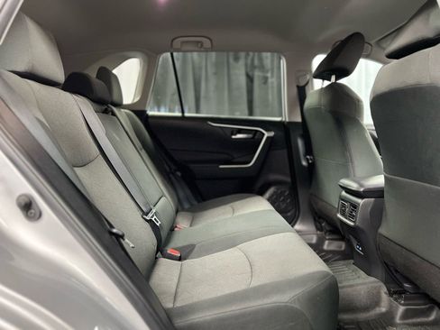 Used 2022 Toyota RAV4 XLE image 24