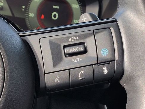 Used 2021 Nissan Rogue Platinum image 17