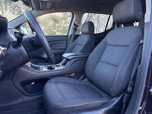 Used 2021 GMC Acadia SLE w/ Driver Convenience Package image 18