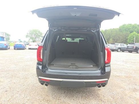 Used 2023 GMC Yukon XL Denali w/ Denali Reserve Package AWD/4WD image 40