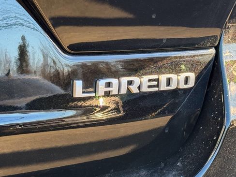 Used 2025 Jeep Grand Cherokee Laredo X image 14