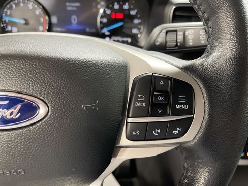 Used 2022 Ford Explorer XLT w/ Equipment Group 202A image 20