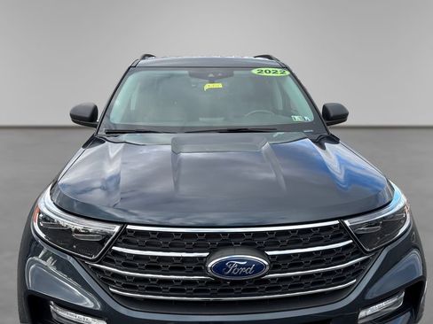 Used 2022 Ford Explorer XLT w/ Equipment Group 202A image 14