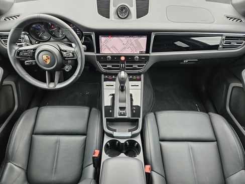 Certified 2026 Porsche Macan image 24
