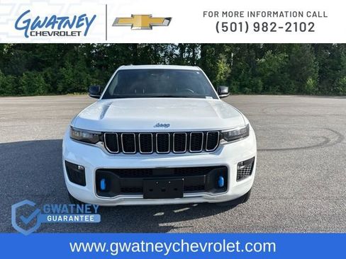 Used 2022 Jeep Grand Cherokee Overland AWD/4WD image 2