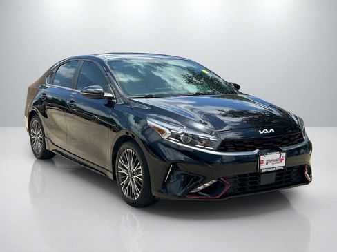 Used 2022 Kia Forte GT-Line w/ GT-Line Technology Package FWD image 3