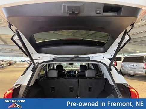 Certified 2024 GMC Terrain SLT AWD/4WD image 10