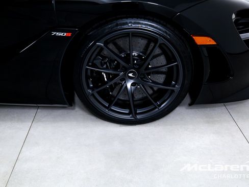 New 2026 McLaren 750S Spider RWD image 27