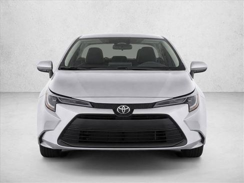 Used 2023 Toyota Corolla LE FWD image 2