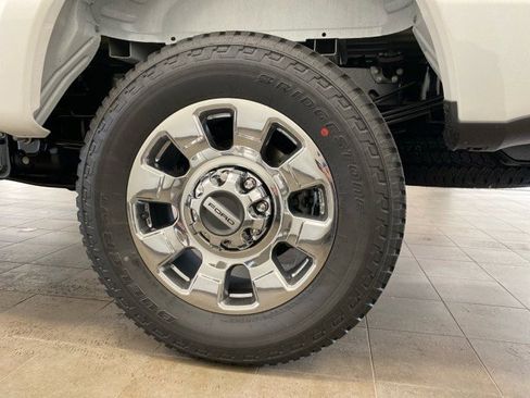 New 2025 Ford F350 Lariat w/ Chrome Package image 24