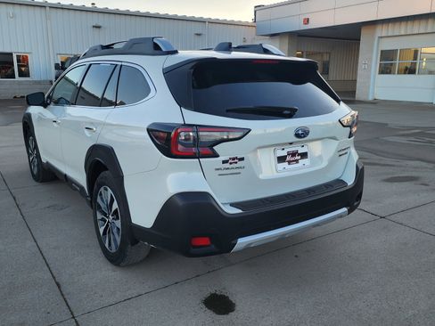 Used 2024 Subaru Outback Touring image 7