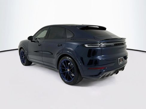 Certified 2026 Porsche Cayenne GTS AWD/4WD image 3