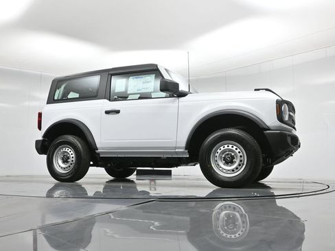 New 2025 Ford Bronco 2-Door image 3