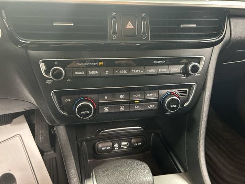Used 2019 Kia Optima S FWD image 16