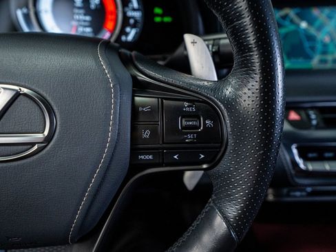 Used 2018 Lexus LC 500 Coupe w/ Performance Package image 40