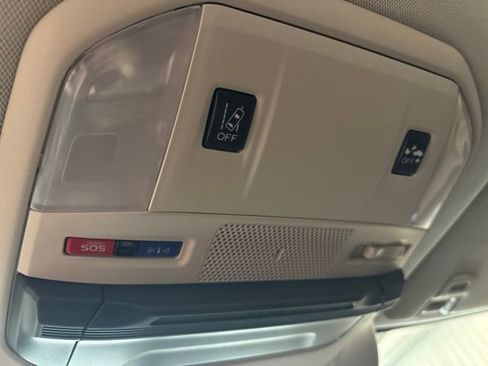 Used 2021 Subaru Ascent Limited image 23