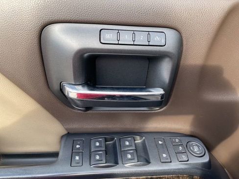 Used 2015 GMC Sierra 2500 Denali w/ Duramax Plus Package image 17