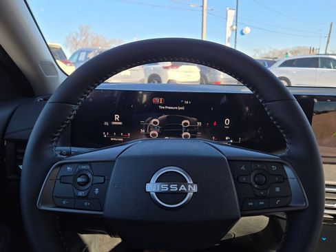 Used 2026 Nissan Sentra SV w/ SV Convenience Package FWD image 29