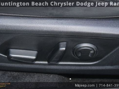 Used 2023 Hyundai Elantra Limited image 33