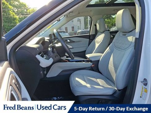 Used 2025 Ford Explorer Platinum w/ Ultimate Package AWD/4WD image 20