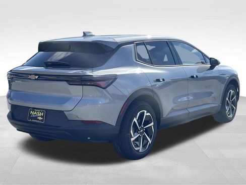 New 2026 Chevrolet Equinox EV LT image 3